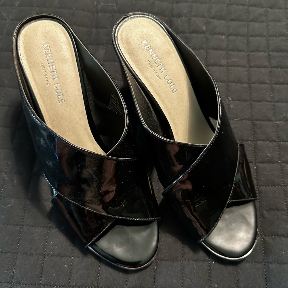 Kenneth Cole Black Patent Leather Mules